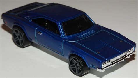 hot wheels ford mustang 2005